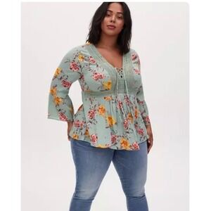 TORRID 1 Floral Print  V Neck Babydoll Gauze Crochet Trim Lace-Up Top 1x 14 16